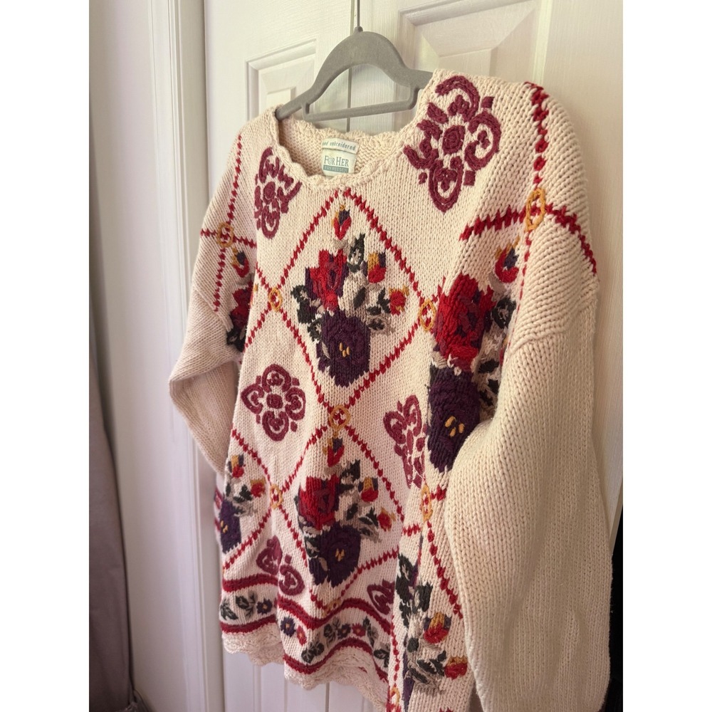 Vintage Van Heusen Hand Embroidered Floral Cottagecore Sweater Cream Medium